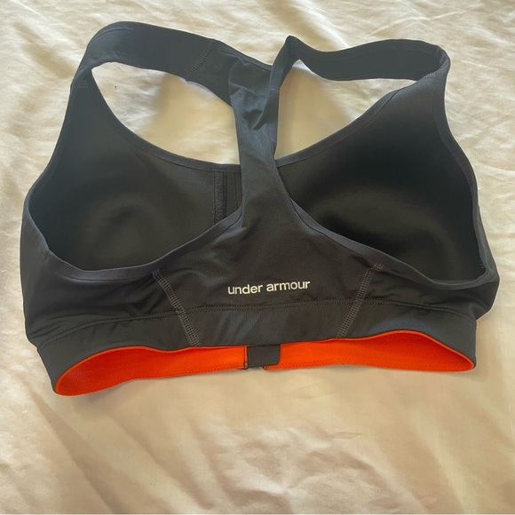 Under Armour 34D Black Front Zipper with Hook and Eye Sports Bra PRELOVED - Picture 6 of 9